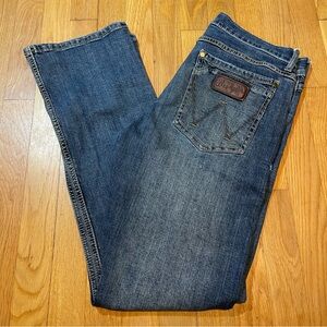 Men’s 30x32 Wrangler retro slim fit jeans